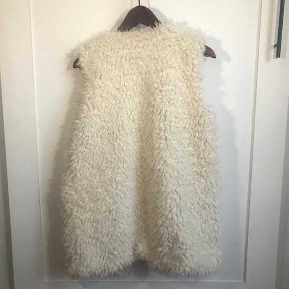 ONLY Cream and White Fur Vest - Picture 8 of 9